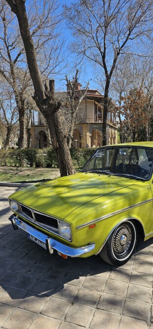 گزارش تصویری از نمایشگاه خودرو‌های کلاسیک، کمپر، سافاری وامداد خودرو کانون جهانگردی و اتومبیلرانی استان قزوین