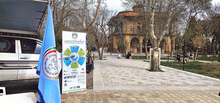 برگزاری نمایشگاه خودروهای کلاسیک در دولتخانه صفوی قزوین