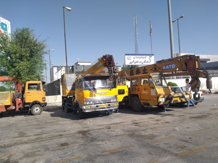 امداد خودرو آبیک در جاده قزوین–کرج